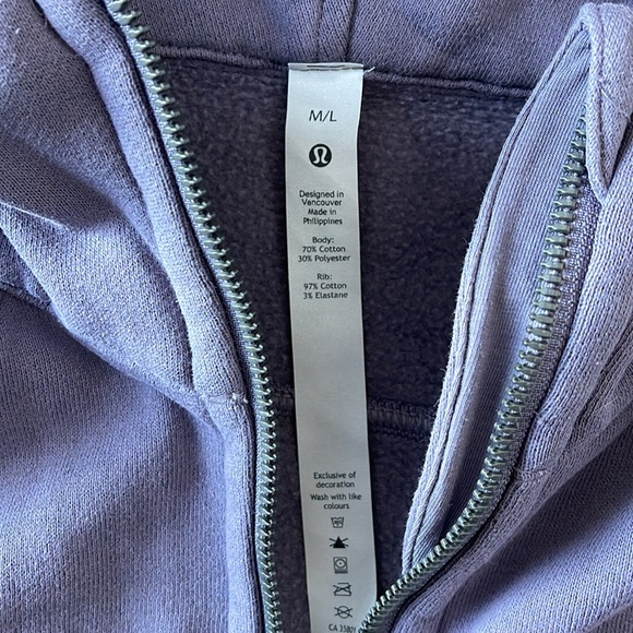 SOLD Lululemon Scuba front pocket full zip Hoodie / size M/L - Picture 3 of 8